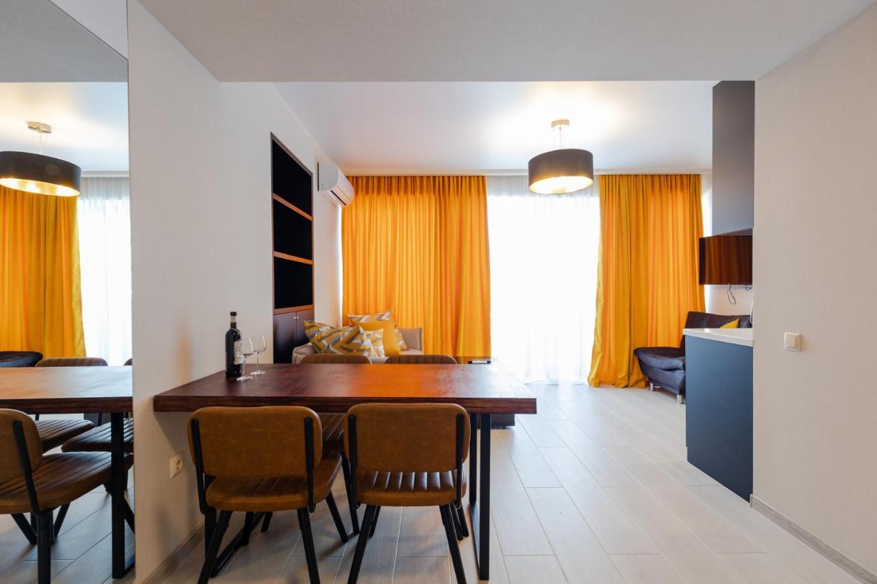 The Spot Apartments - Orbi Beach Tower Batoemi Buitenkant foto