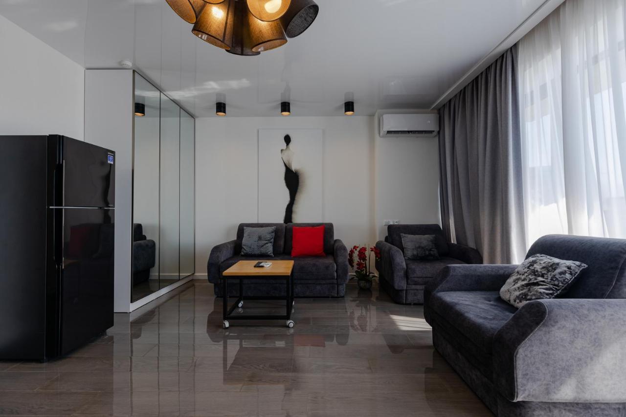 The Spot Apartments - Orbi Beach Tower Batoemi Buitenkant foto