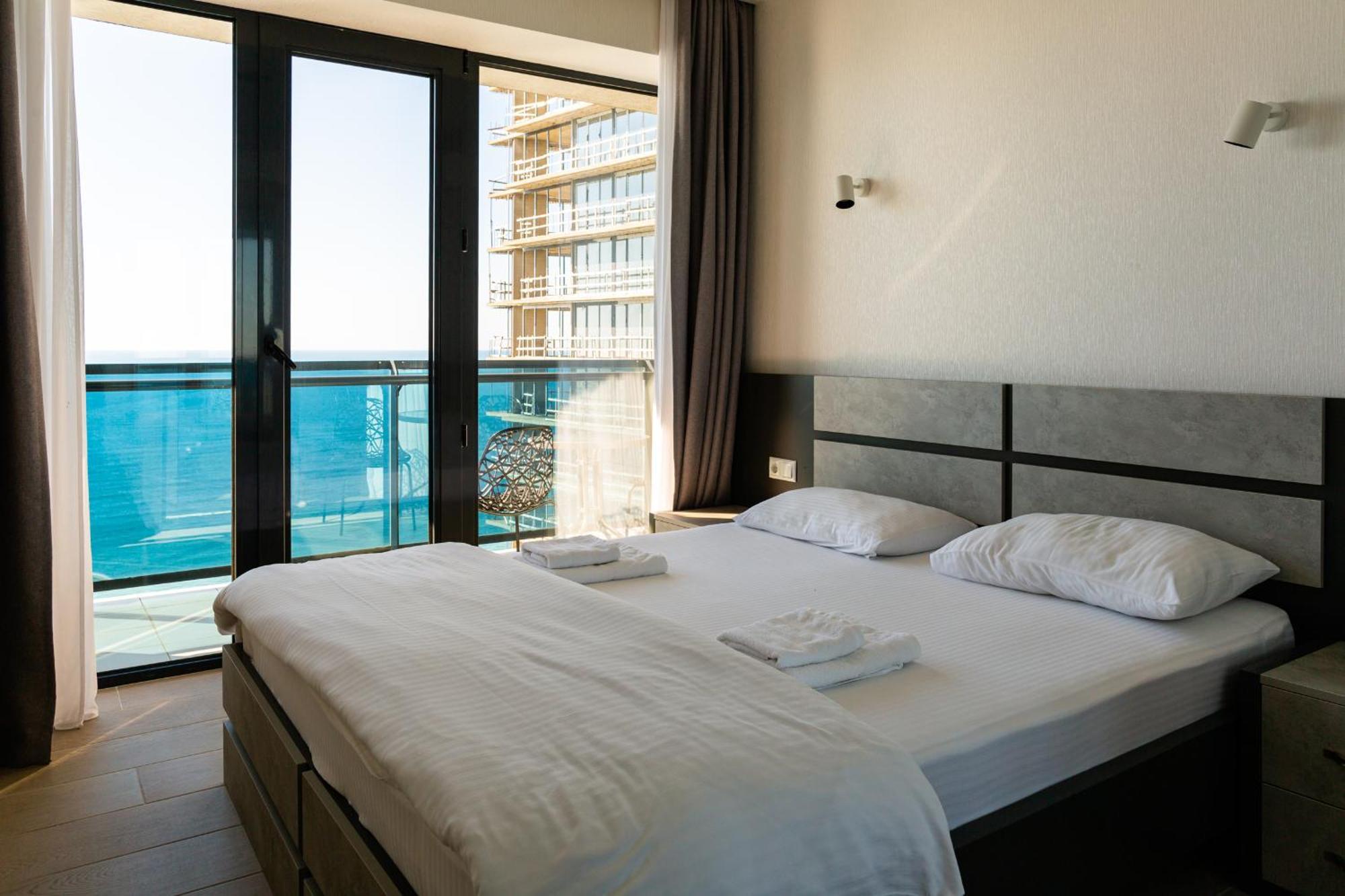 The Spot Apartments - Orbi Beach Tower Batoemi Buitenkant foto