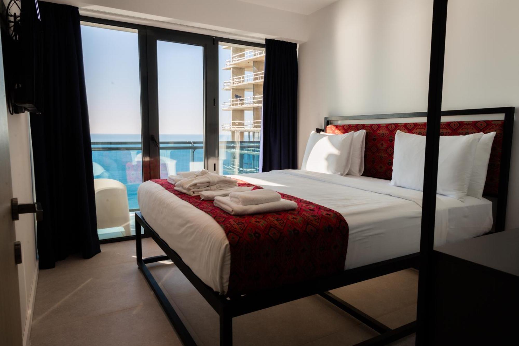 The Spot Apartments - Orbi Beach Tower Batoemi Buitenkant foto