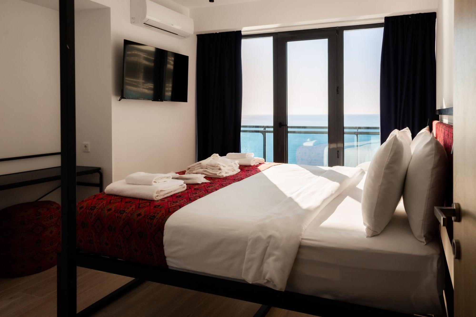 The Spot Apartments - Orbi Beach Tower Batoemi Buitenkant foto