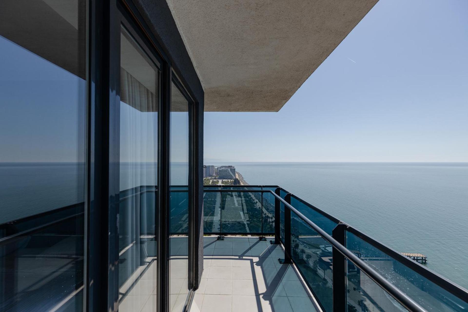 The Spot Apartments - Orbi Beach Tower Batoemi Buitenkant foto